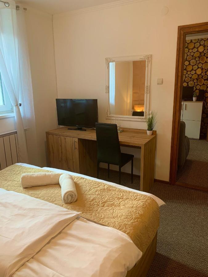 Dorottya Vendeghaz Hotel Miskolc Exterior photo